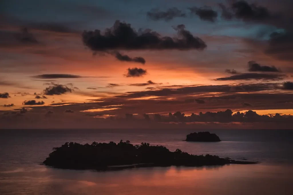 Sunset over the tropical islands and peaceful coastline of Eastern Thailand, showcasing the region's relaxed beaches and island scenery.