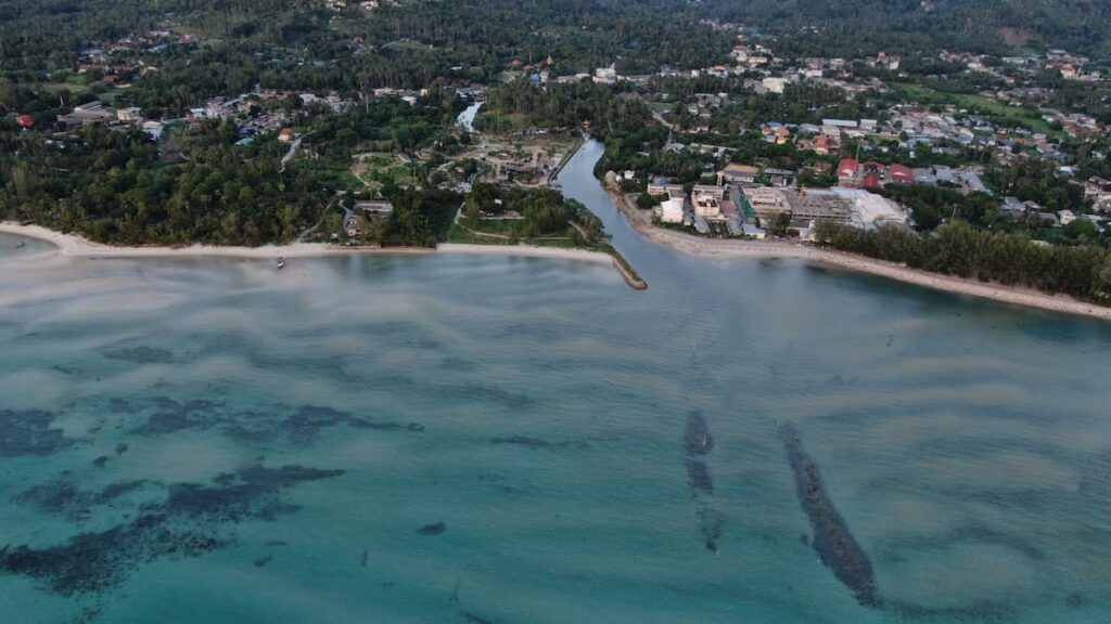 Aerial view of Koh Samui’s tropical coastline, one of the best islands in Southern Thailand