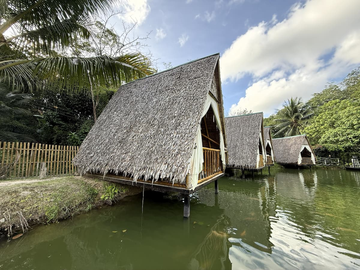 Lob Mhum Patong lakeside dining huts beside the water in Patong