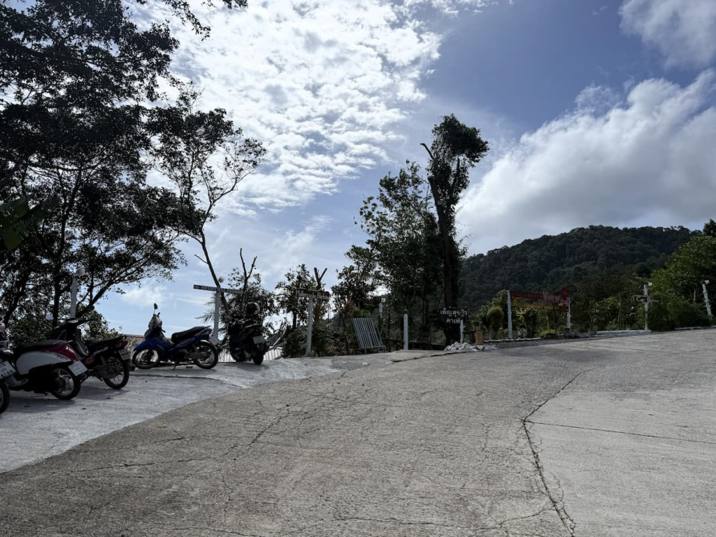 Roadside parking outside Pensook View Cafe above Patong